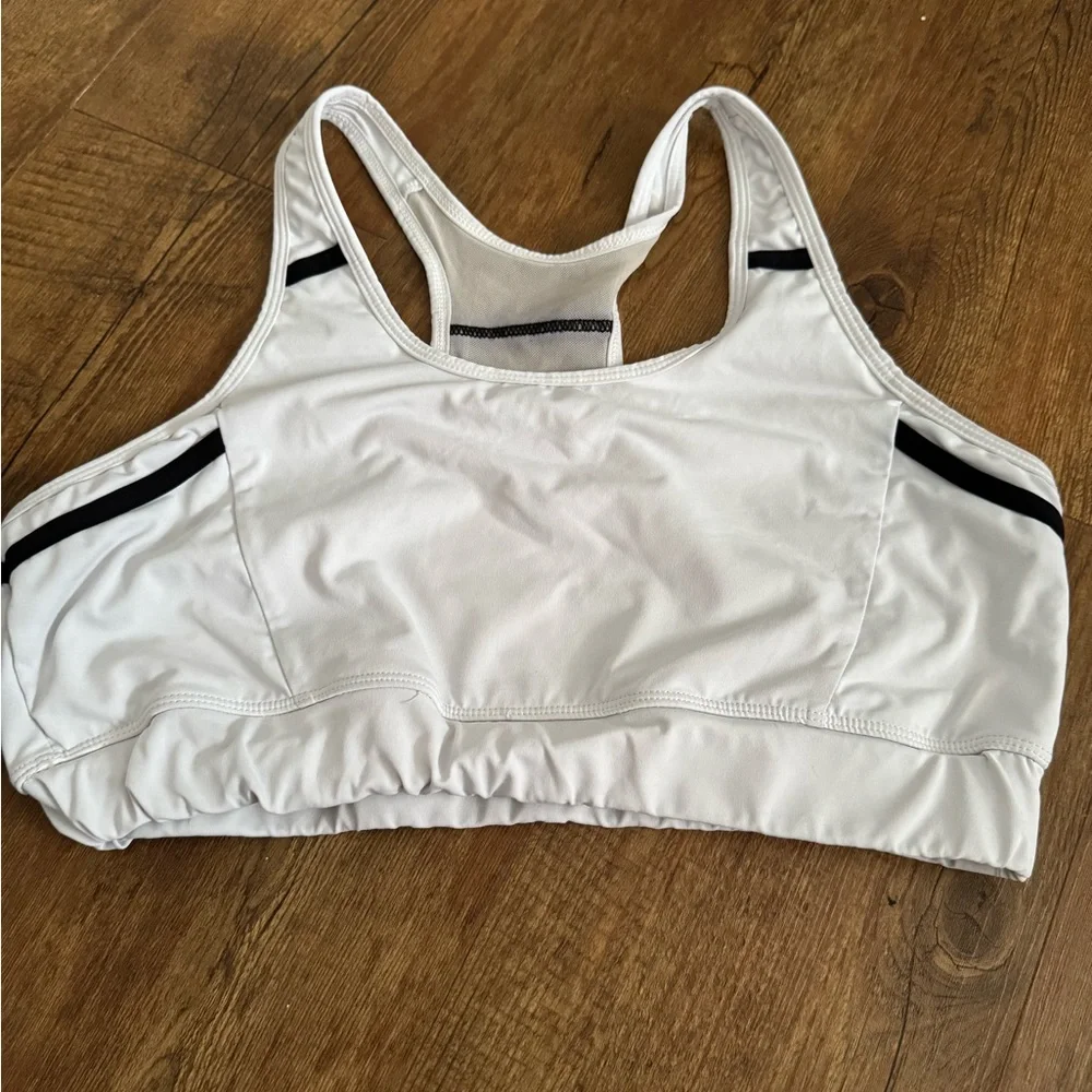 SHEIN Black and White Racerback Sports Bra - Picture 5 of 5
